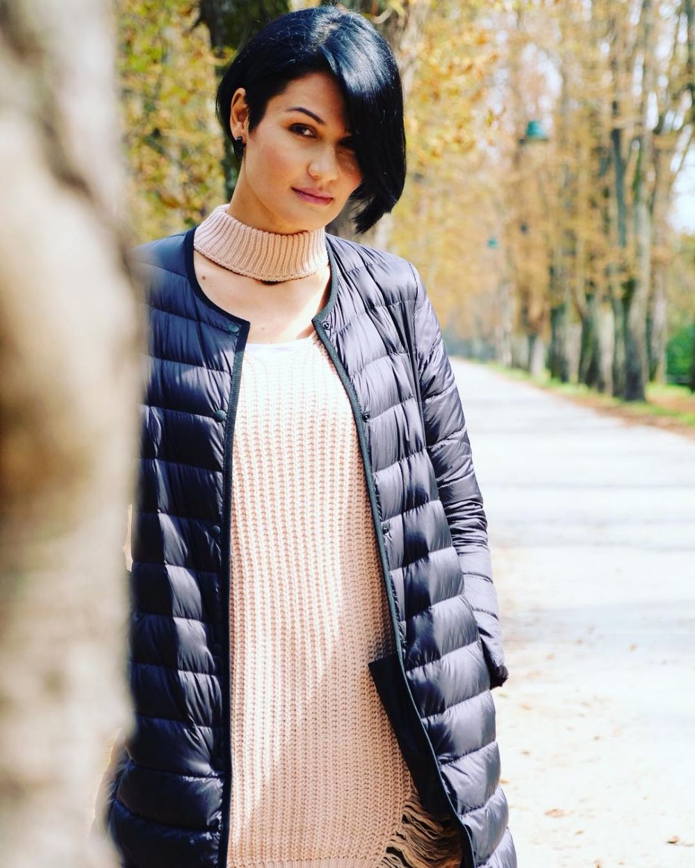 15 Pesona Rima Melati Adams, sosok hantu Kebaya Merah di DreadOut