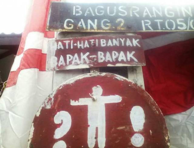 13 Pengumuman di jalanan ini bikin ketawa sambil tepuk jidat