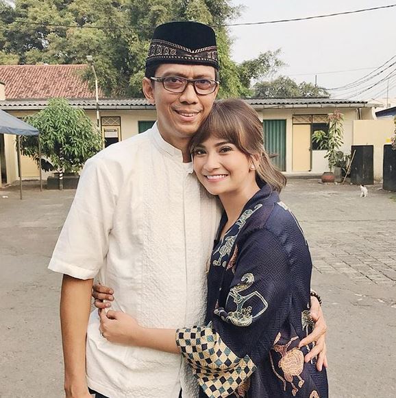 9 Potret Vanessa Angel berbusana tertutup, auranya makin cantik