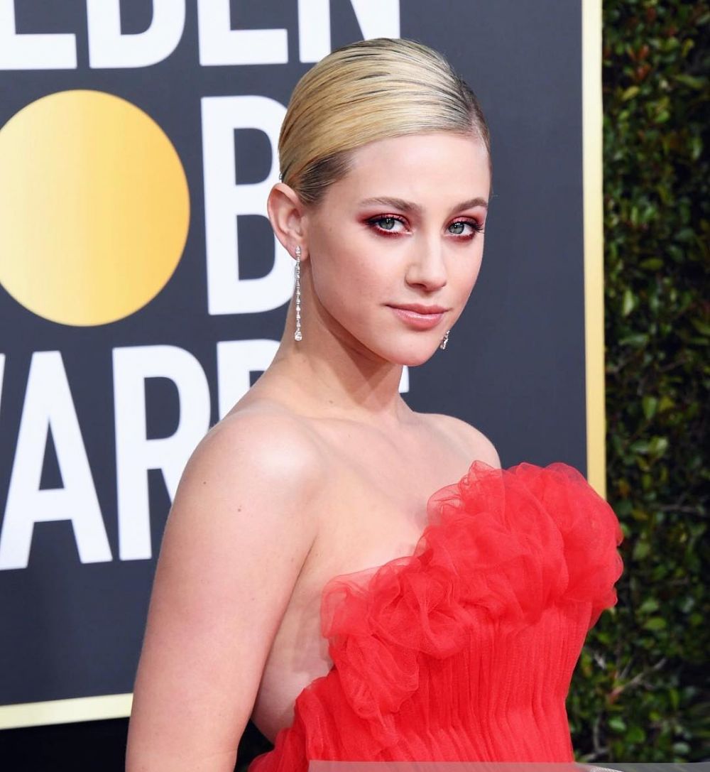 10 Seleb dengan makeup terbaik di red carpet Golden Globes 2019
