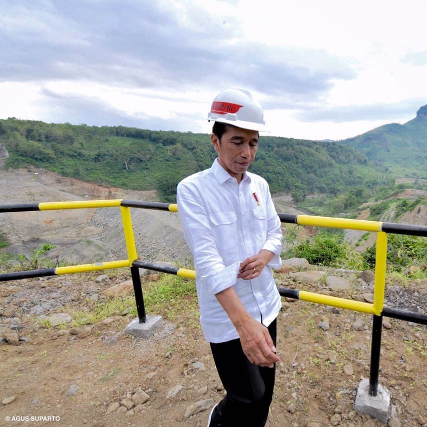 6 Beda kegemaran Jokowi & Prabowo, antara ngevlog vs fotografi