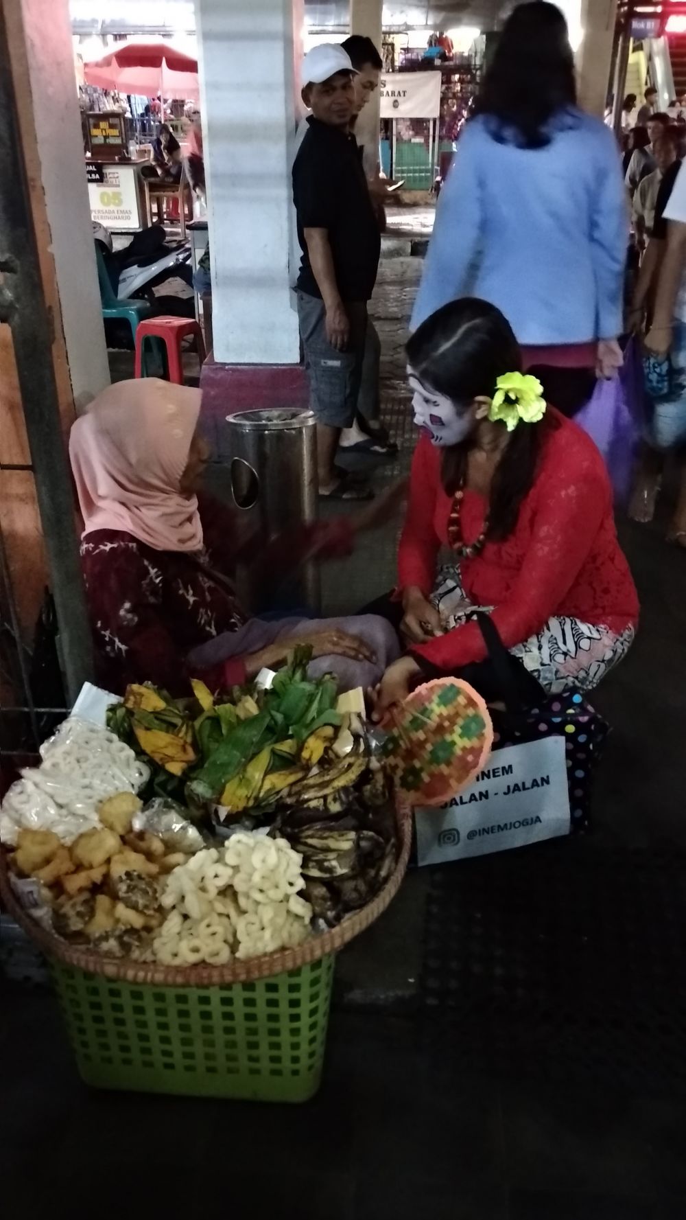 Kisah Inem Jogja pilih 'ngedan' di jalanan ketimbang jadi dosen