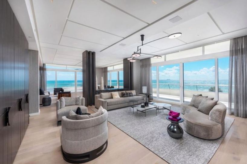 10 Potret rumah baru Kim Kardashian, harganya Rp 197 miliar