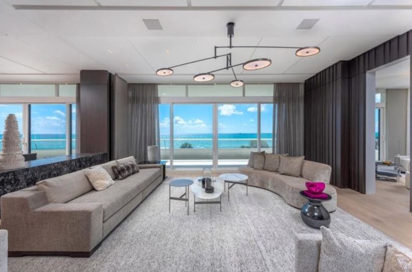 10 Potret rumah baru Kim Kardashian, harganya Rp 197 miliar