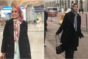 10 Inspirasi hijab Yuni Shara saat umrah, simpel dan elegan