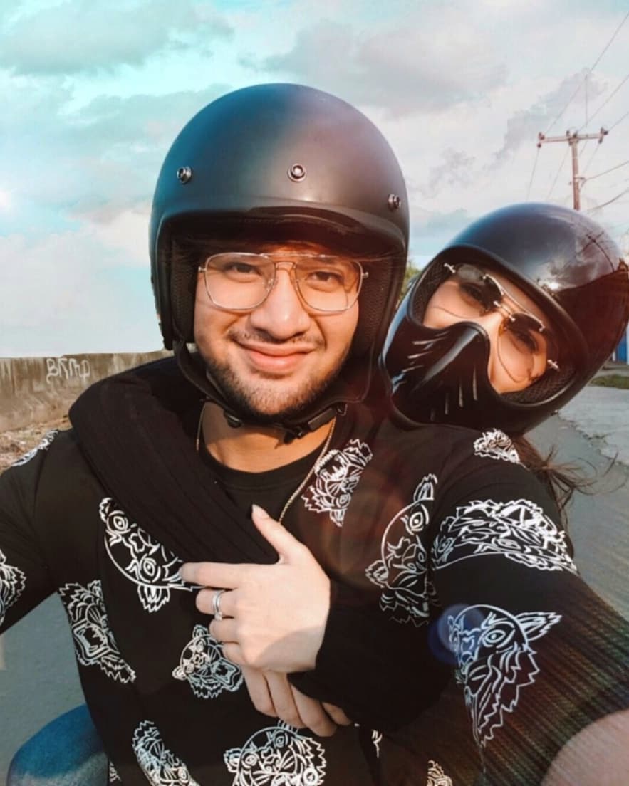 Resmi jadian, ini 10 momen mesra Ammar Zoni & Irish Bella
