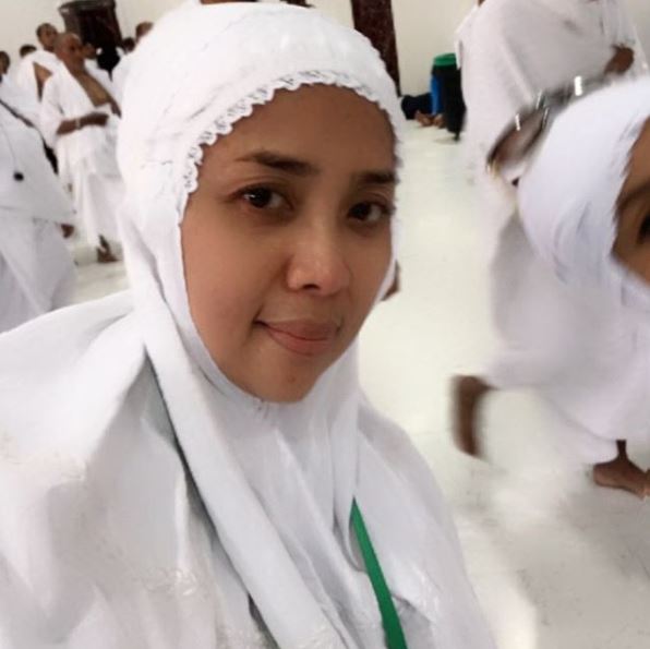 11 Seleb rayakan ulang tahun dengan ibadah umrah, penuh berkah