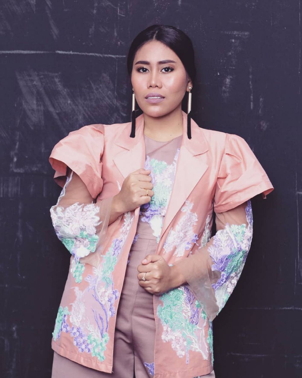 Kisah masa lalu 7 seleb ini bukti hasil tidak mengkhianati usaha