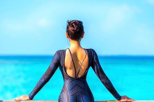 9 Potret Angel Karamoy saat liburan di Maldives, memesona