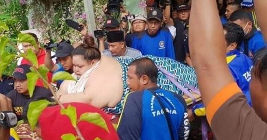 7 Momen evakuasi wanita berbobot 350 kg, sampai jebol pintu rumah