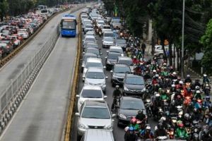 Artis ini mengaku tak lagi naik kendaraan pribadi di Jakarta