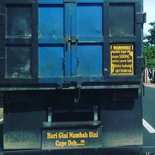 12 Stiker lucu di mobil ini bikin para istri senyum kemenangan