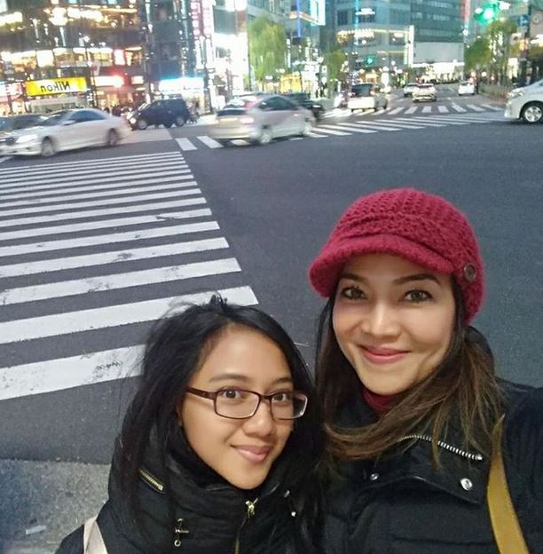 9 Potret terbaru Ira Koesno, moderator debat capres 2019