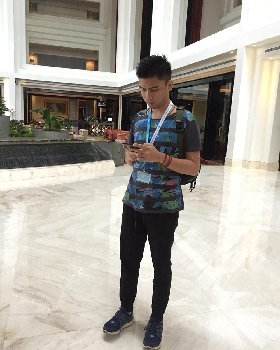 11 Foto Adam Rama, hansip 'Calon Presiden' yang aslinya ganteng