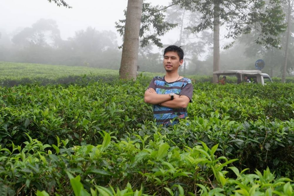 11 Foto Adam Rama, hansip 'Calon Presiden' yang aslinya ganteng