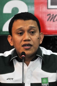 Ini tim Jokowi yang siapkan materi debat capres, ada 3 eks wartawan