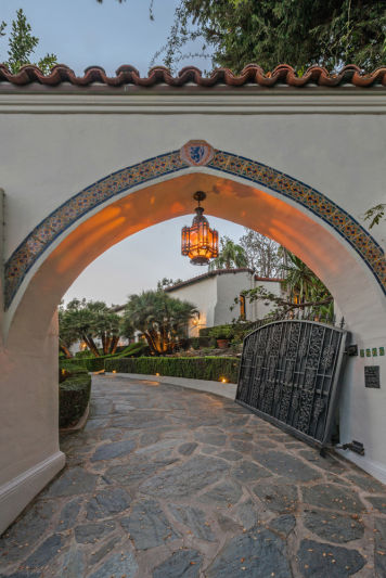 10 Potret rumah Robert Pattinson yang seharga Rp 95 miliar