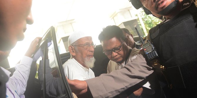 6 Perjalanan kasus Abu Bakar Baasyir hingga dibebaskan Jokowi