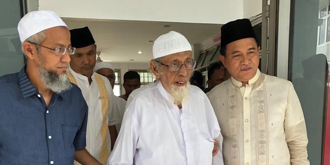 6 Perjalanan kasus Abu Bakar Baasyir hingga dibebaskan Jokowi