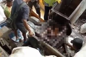 Momen mengerikan evakuasi pria tergiling mesin daur ulang plastik