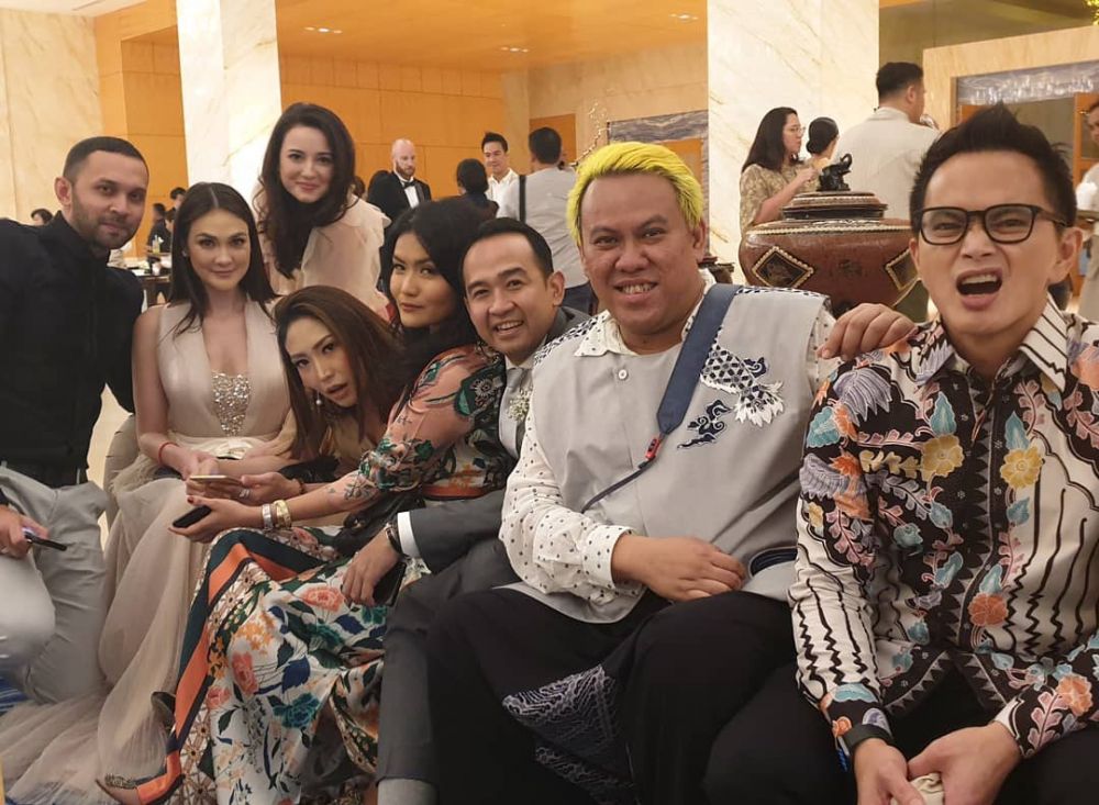 10 Momen hangat seleb hadiri pernikahan Edric Tjandra di Bali