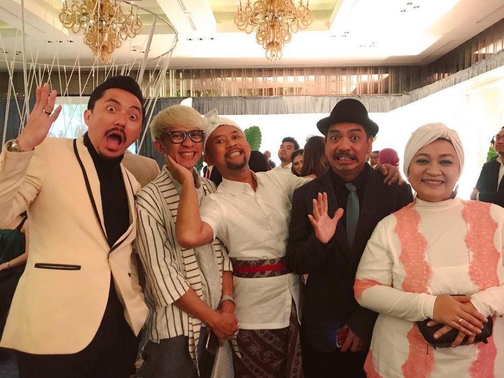 10 Momen hangat seleb hadiri pernikahan Edric Tjandra di Bali