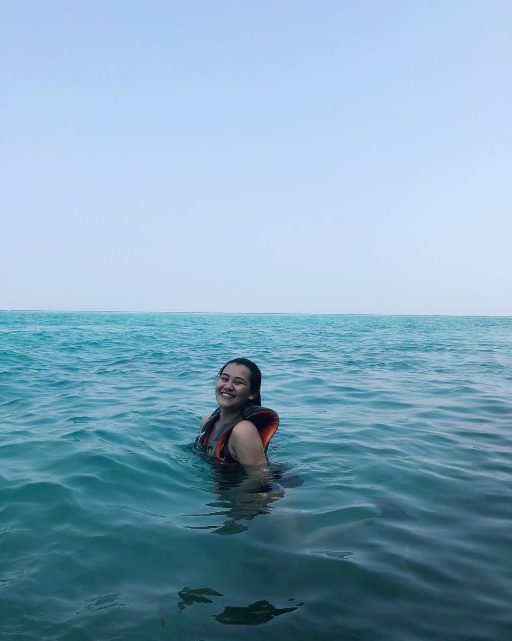 10 Potret Aaliyah Massaid saat liburan, gemar pakai bikini