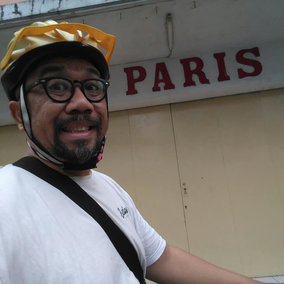 Pria ini 'keliling' Asia & Eropa bersepeda, 10 fotonya kocak abis