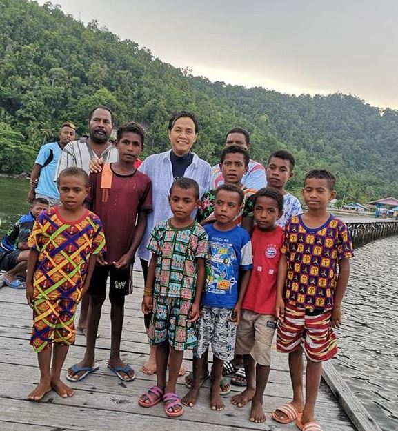 7 Momen Sri Mulyani kunjungi Raja Ampat, sempat mandi di pantai