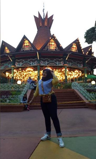 7 Foto liburan Daus Mini bareng anak dan istri, penuh kehangatan