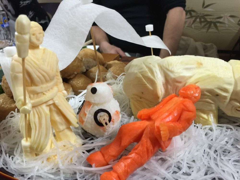 10 Kreasi hiasan sushi bertema Star Wars, unik banget