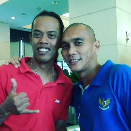 11 Foto kenangan Ronaldikin bersama pesepak bola top