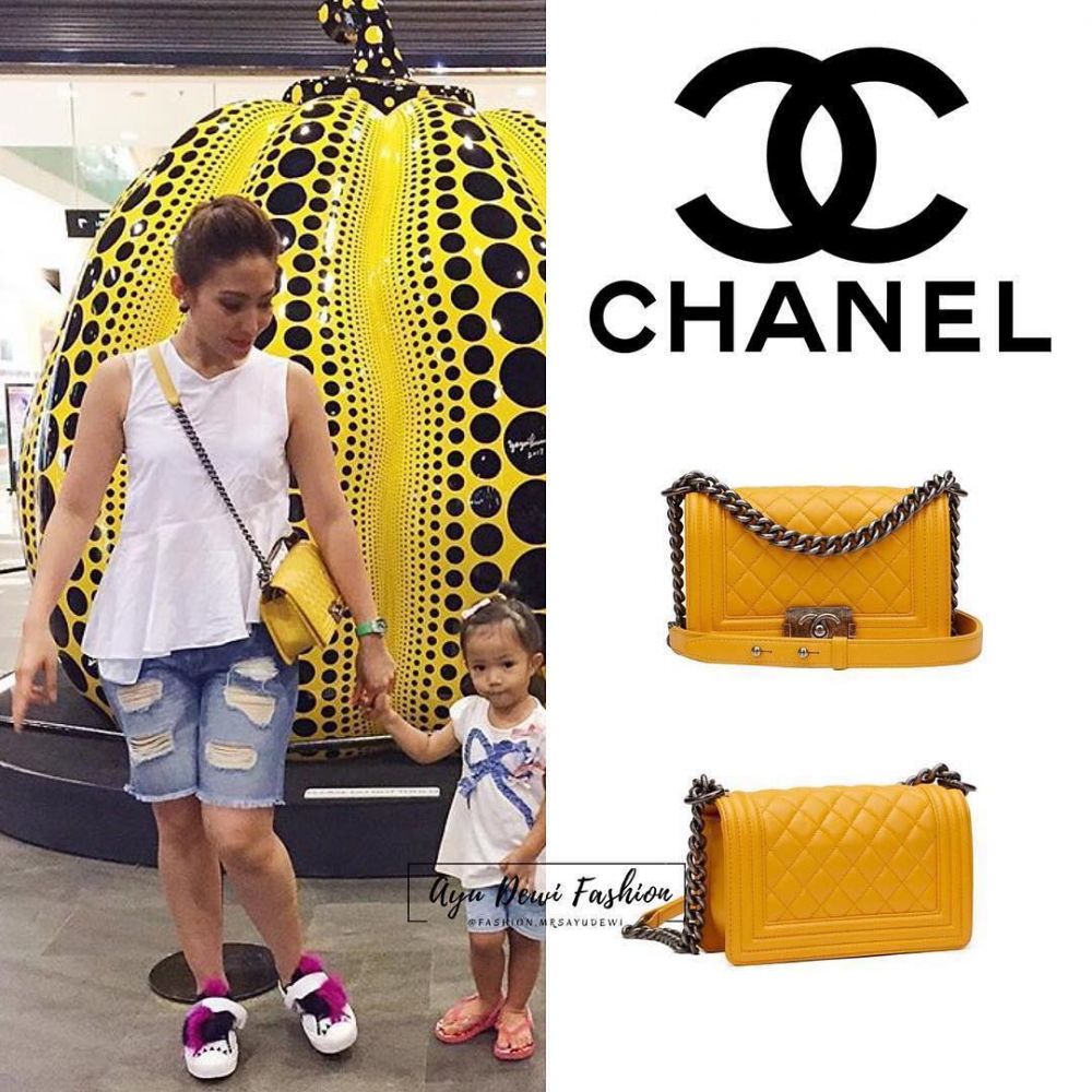 11 Koleksi tas mewah Ayu Dewi, ada yang seharga satu mobil