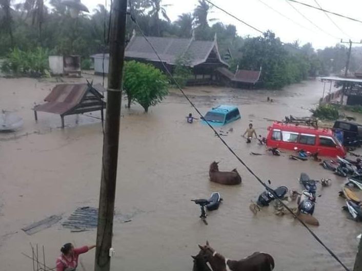 10 Potret dahsyatnya banjir bandang terjang Gowa Sulawesi Selatan