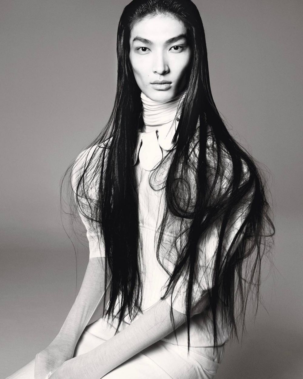 10 Cowok dengan fisik unik, justru bikin ganteng