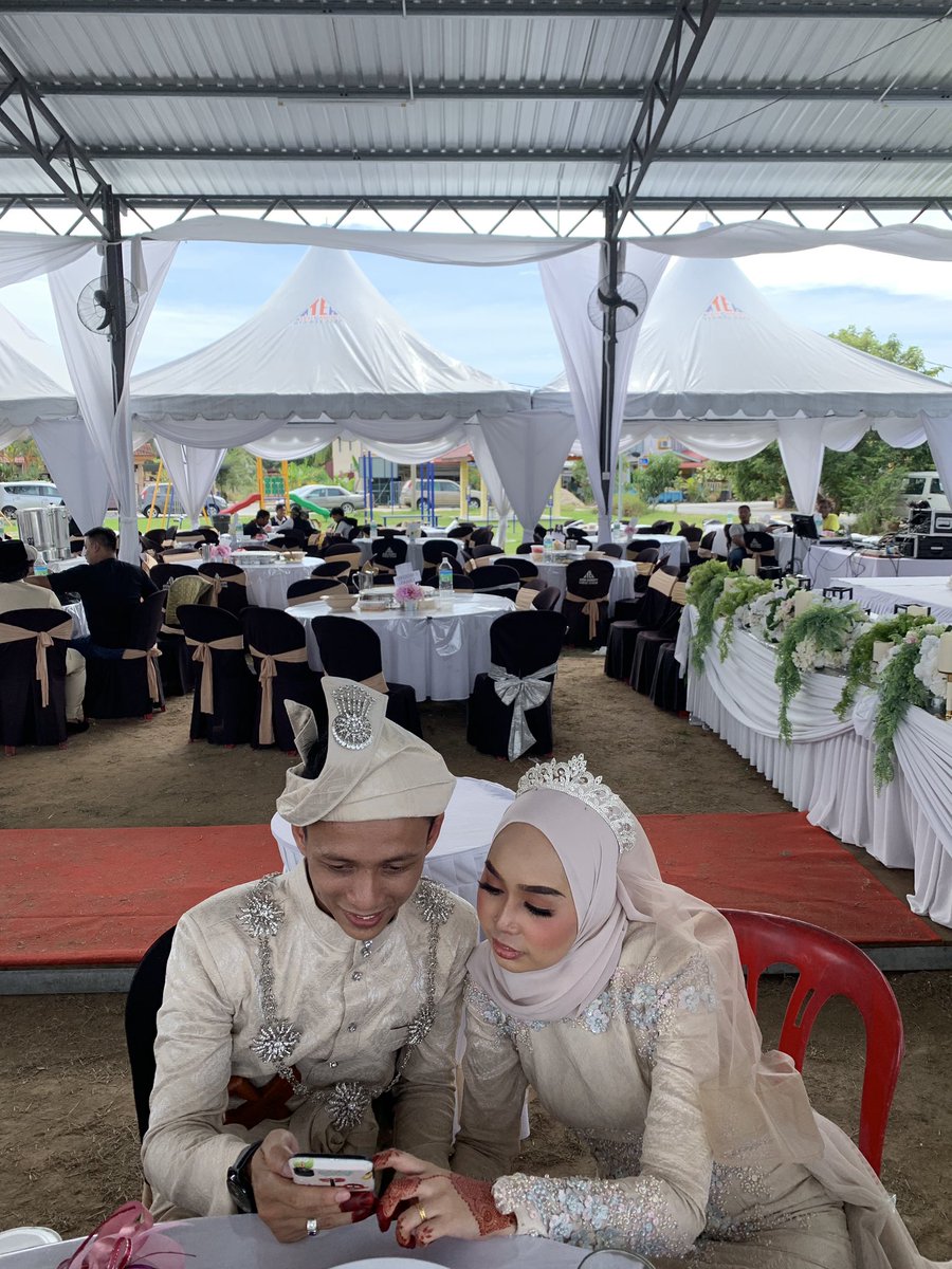 Dicomblangin dari SMP, sejoli ini nikah beneran usai 10 tahun