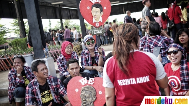 7 Momen Ahokers sambut kebebasan Ahok di Kalijodo, atribut unik