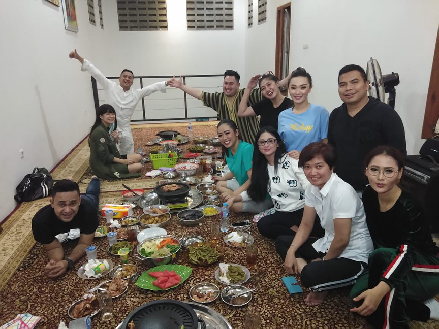 10 Penampakan rumah Soimah di Jogja, etnik dan vintage banget