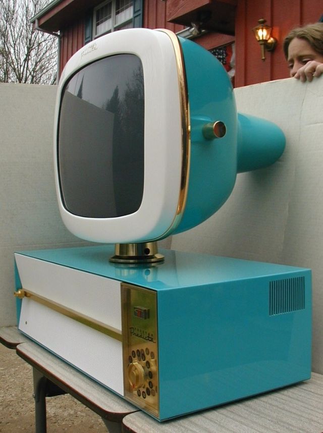 15 Foto langka Philco Predicta, televisi kuno produksi tahun 50-an