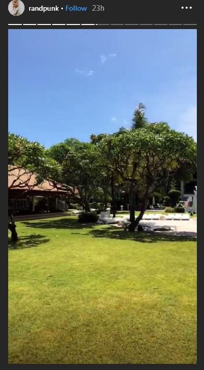 10 Momen romantis bulan madu Randy Pangalila & Chelsey di Bali