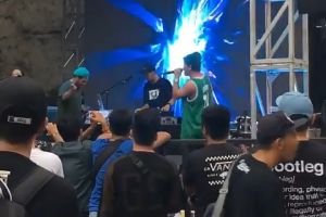 Jadi pembuka di Sore Hore Vol II, Tuan Tigabelas hipnotis penonton