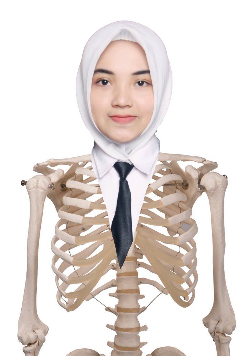 Minta diedit agar jasnya hilang, 10 hasil foto cewek ini kocak