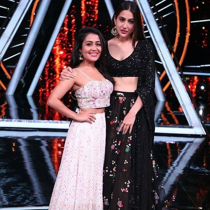 9 Potret persahabatan lintas generasi seleb Bollywood, kompak abis