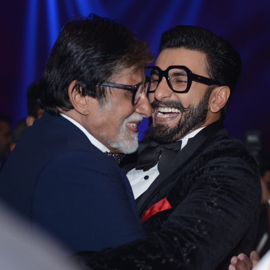 9 Potret persahabatan lintas generasi seleb Bollywood, kompak abis