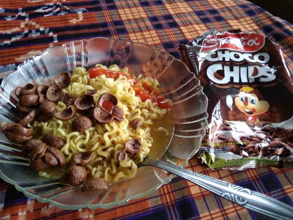 12 Foto lucu 'yang penting perut kenyang' ini bikin geleng kepala