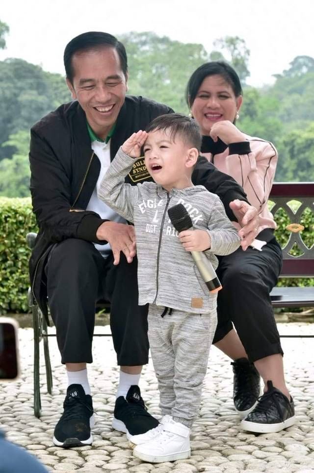 10 Ekspresi kocak Jan Ethes cucu Jokowi, polahnya gemesin