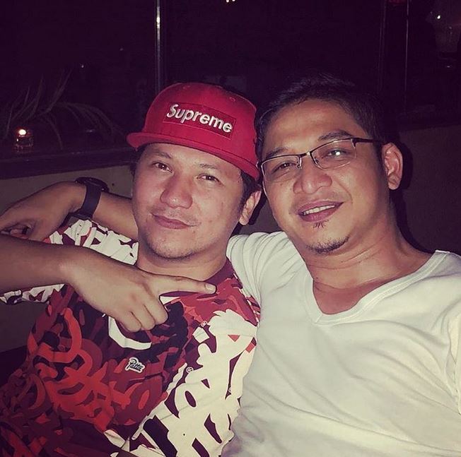 Biasa pakai baju dinas, ini 7 momen Pasha Ungu pakai kaus polos