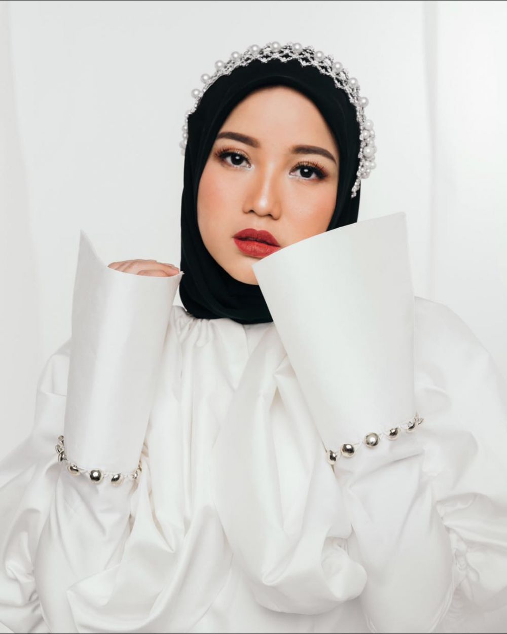 Saphira Indah meninggal, ungkapan duka 6 seleb ini bikin haru