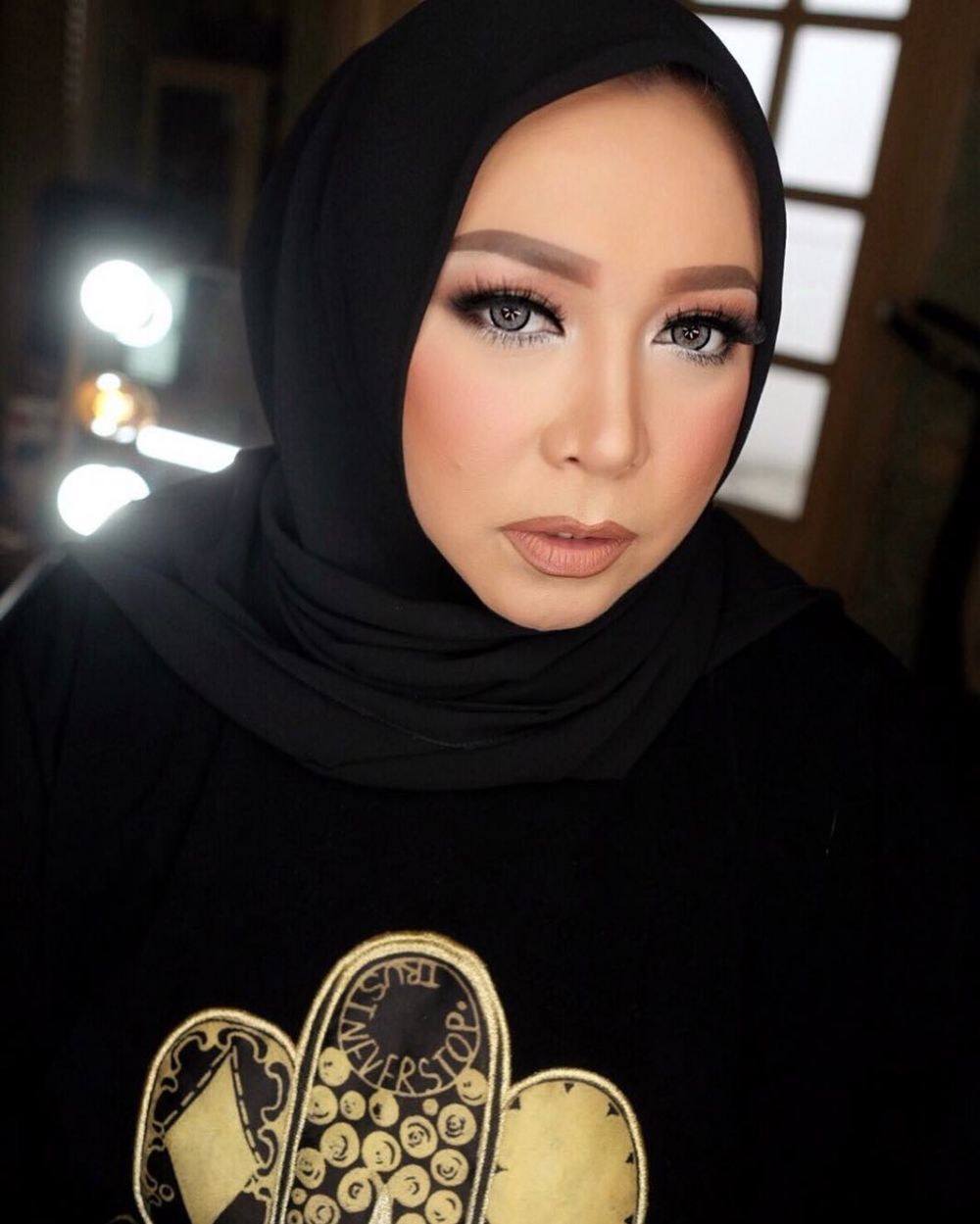 Saphira Indah meninggal, ungkapan duka 6 seleb ini bikin haru