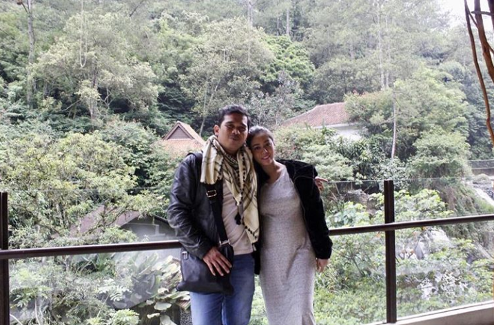 10 Potret haru kenangan Shapira Indah saat hamil anak pertama